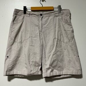 Esmara Women’s Beige Utility Shorts Size 44 - Casual, Relaxed Fit Cargo Style